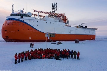 Ледостойкая дрейфующая платформа «Северный полюс» (проект 00903)